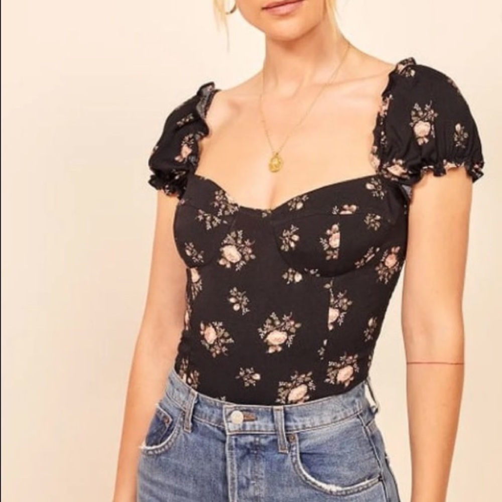 Reformation Jewel top in size 8.